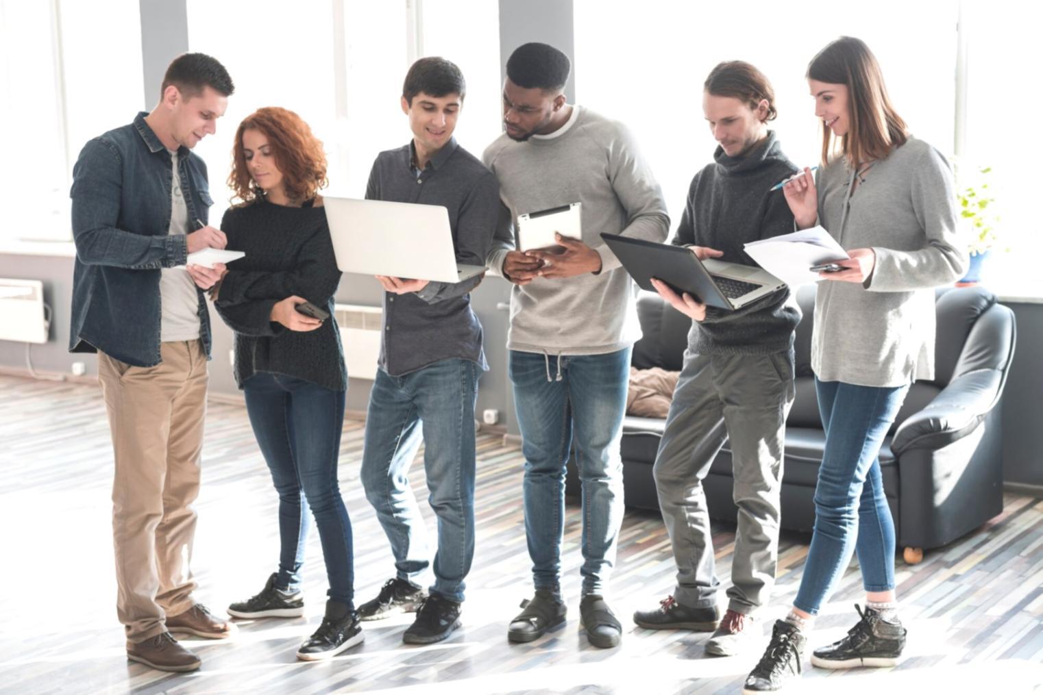 Наша команда за работой над образовательными материалами